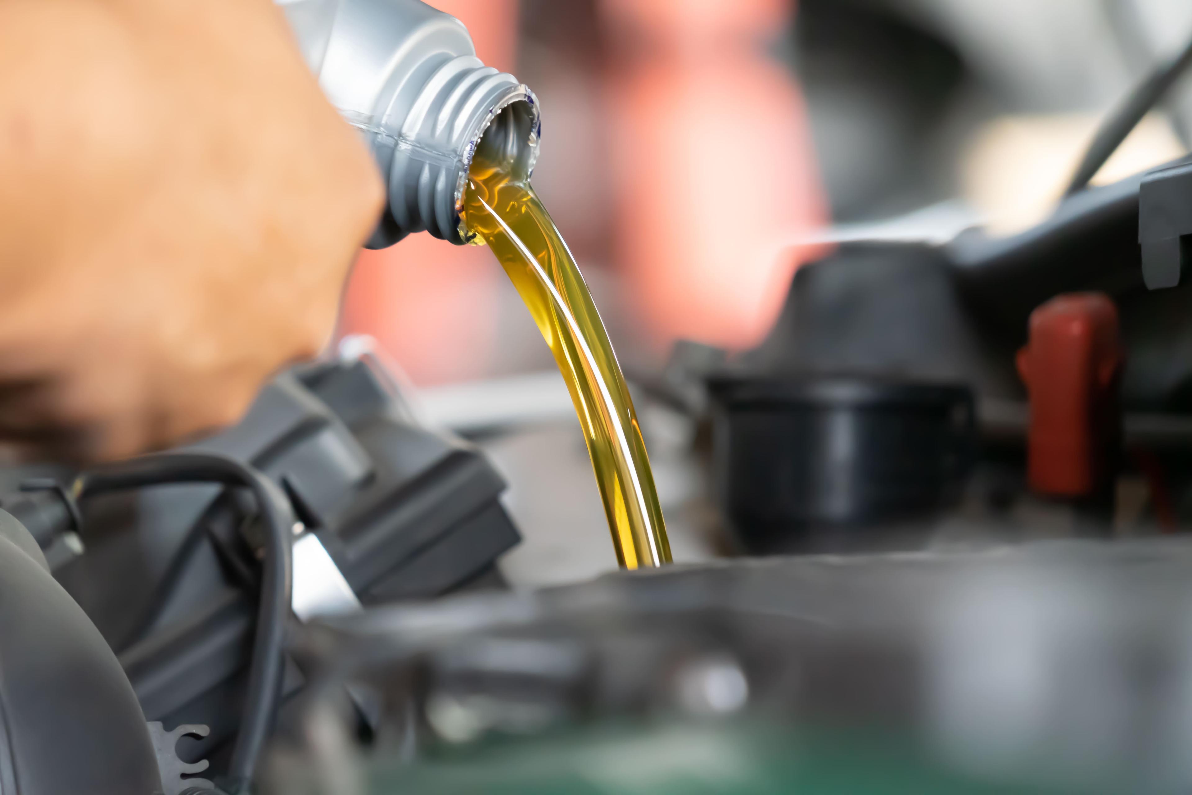 The Ultimate Guide to Choosing the Best Engine Oils for Your Vehicle