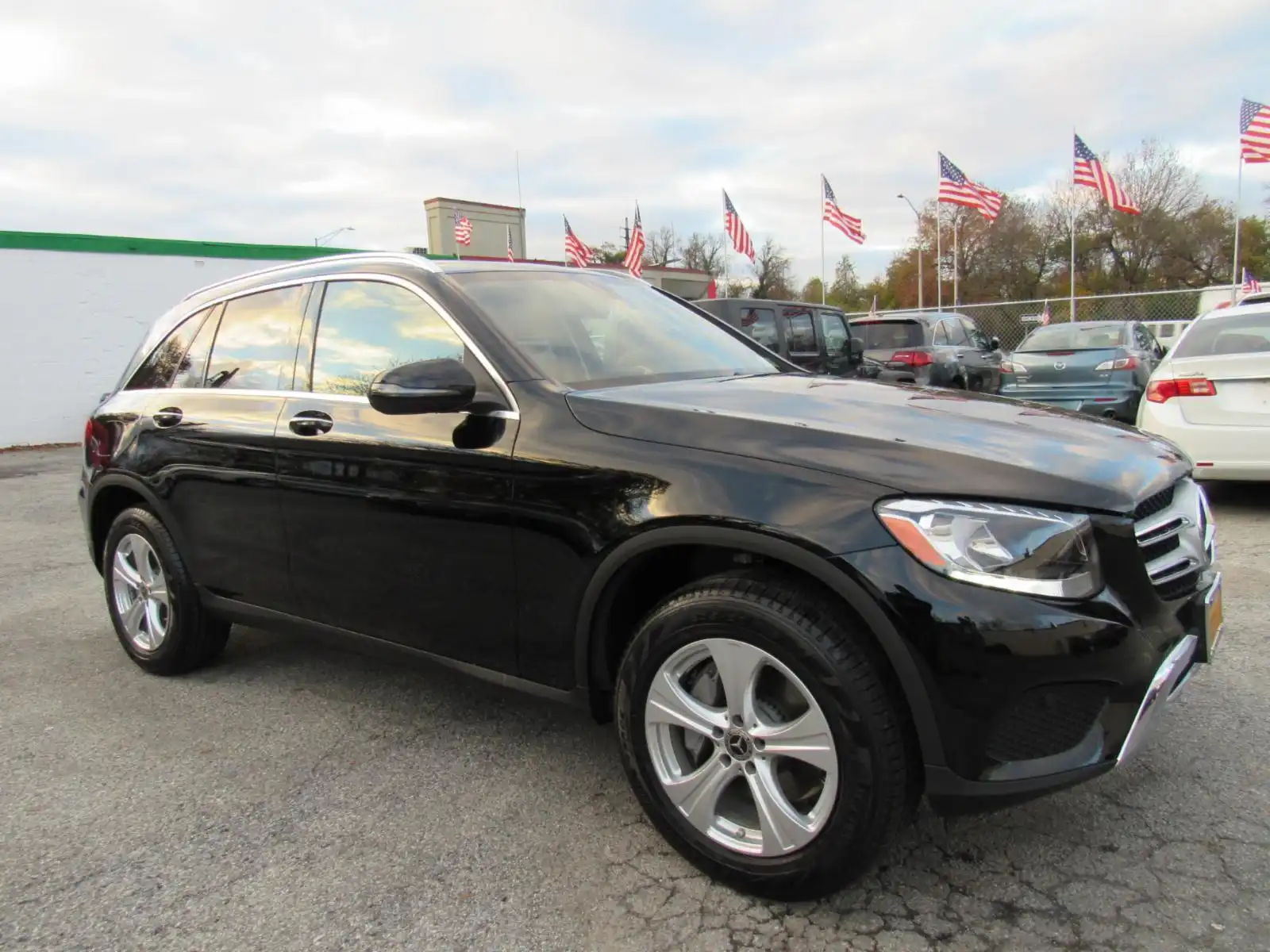 2018 Mercedes-Benz GLC GLC300 4MATIC's photo