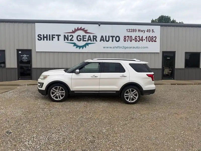 2017 Ford Explorer Limited FWD's photo