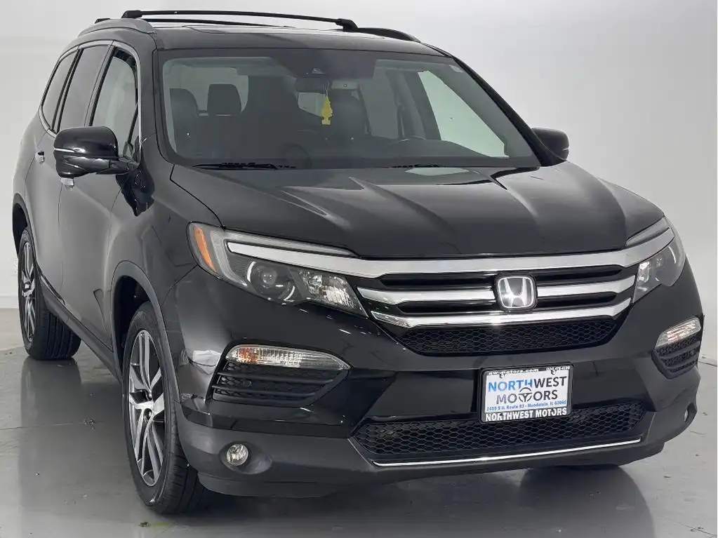 2017 Honda Pilot 4WD Touring's photo