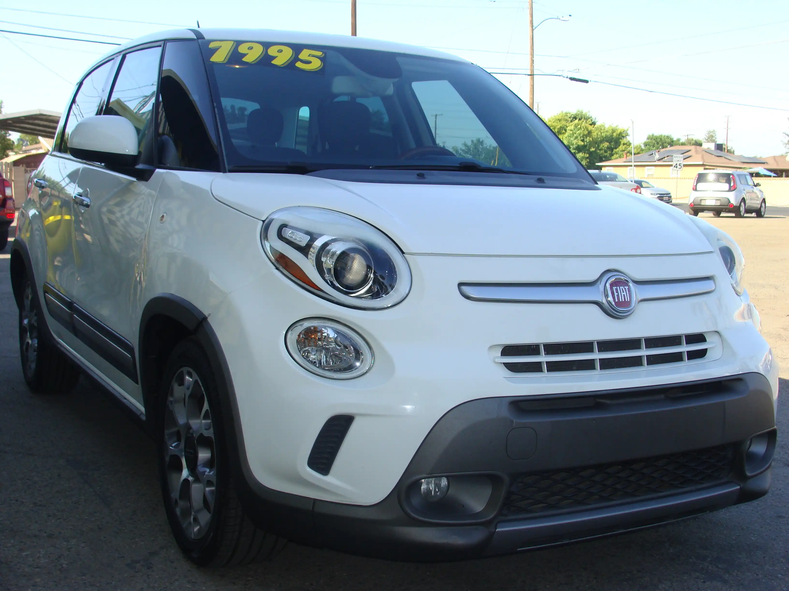 2014 FIAT 500L Trekking's photo