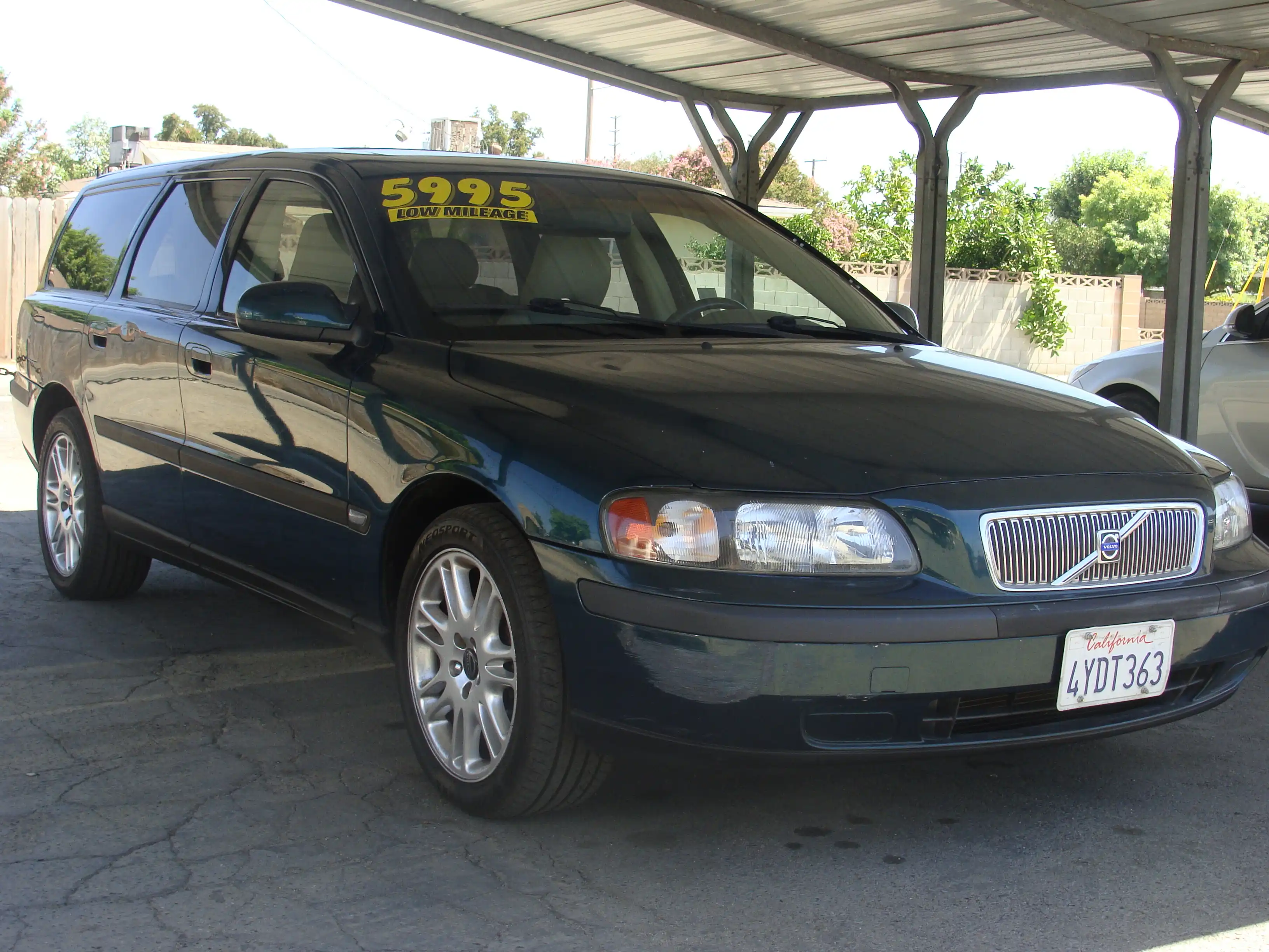 2002 Volvo V70 2.4T SR's photo