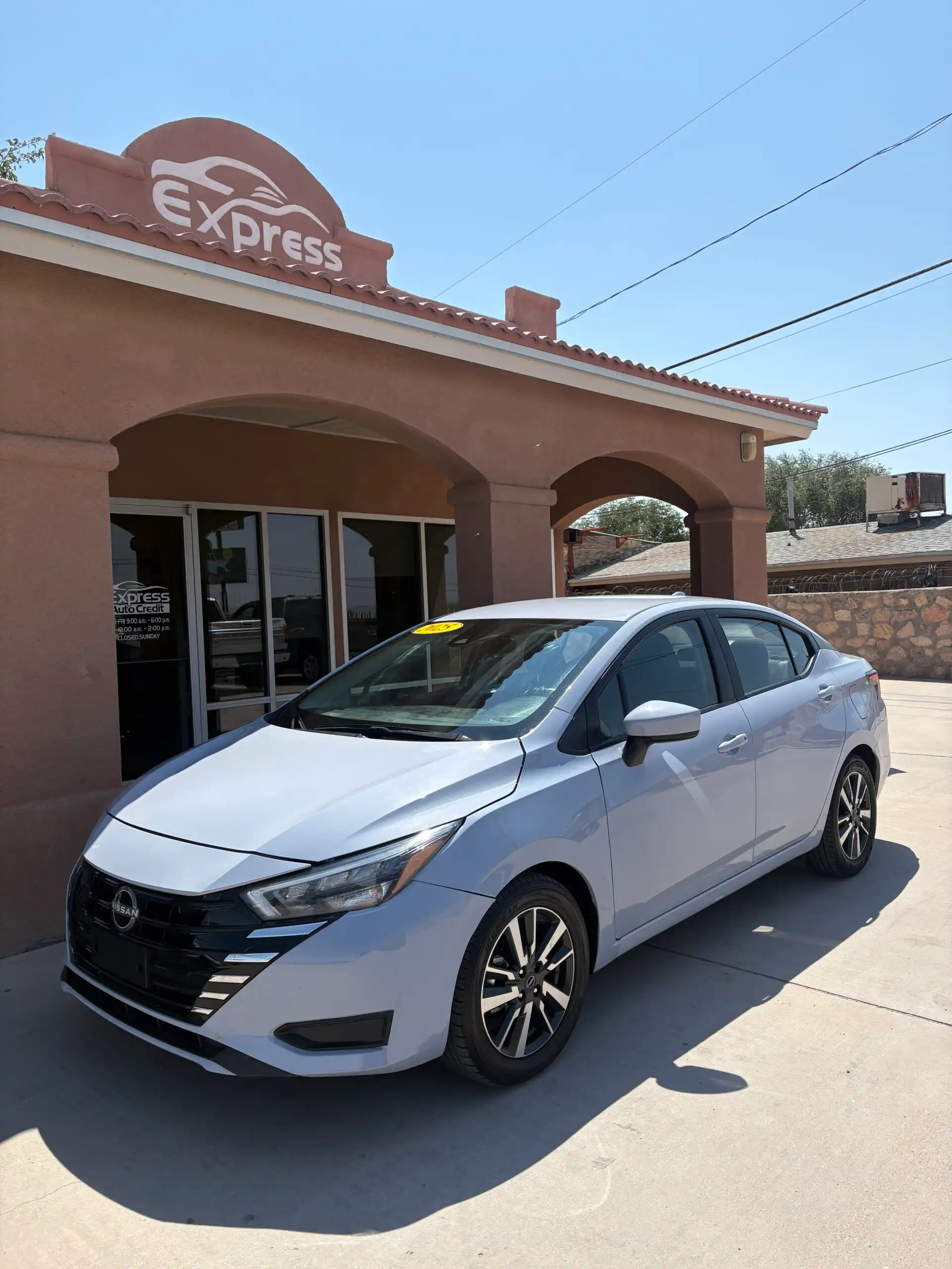 2025 Nissan Versa 1.6 SV CVT's photo