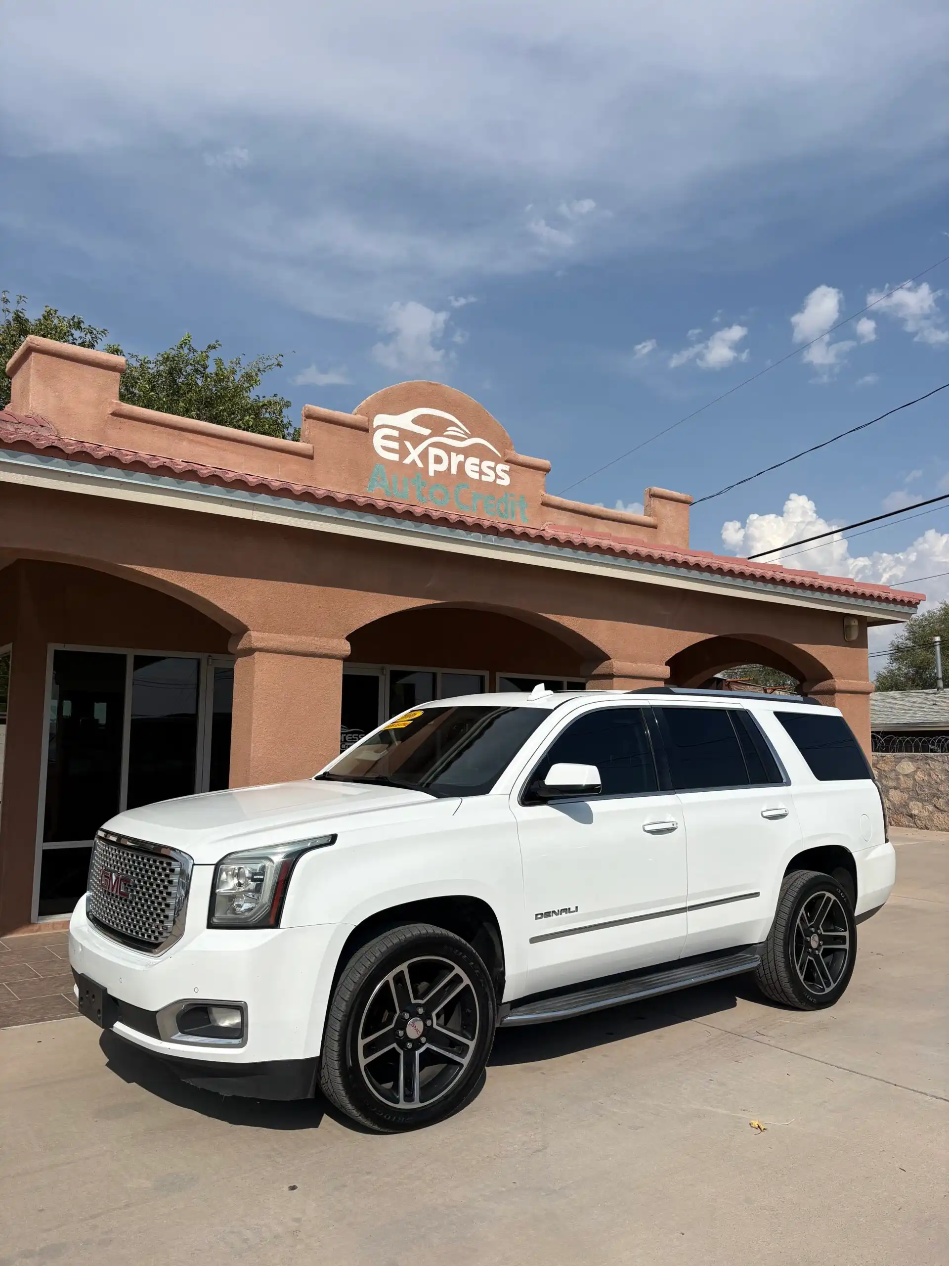 2016 GMC Yukon 2WD Denali's photo