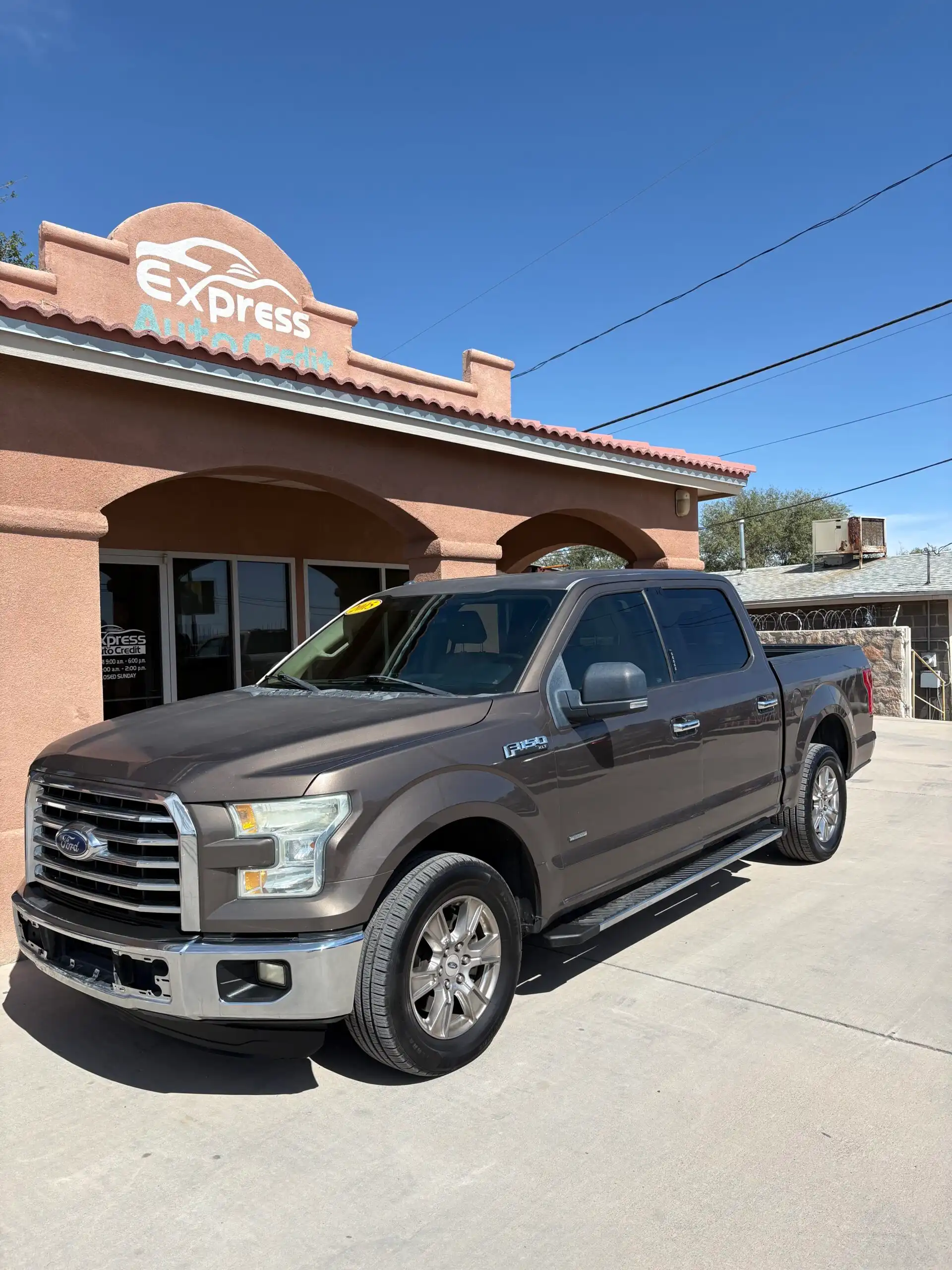 2015 Ford F-150 XLT SuperCrew 157 in's photo