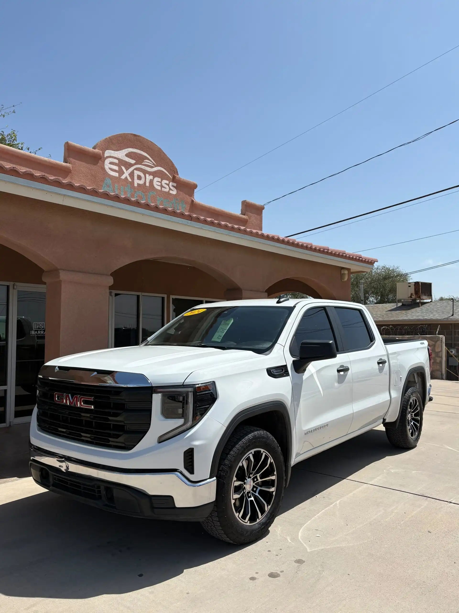 2024 GMC Sierra Pro 4WD Crew Cab Short Box's photo