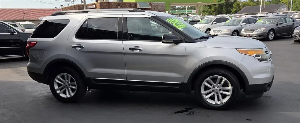 2012 Ford Explorer XLT photo 3