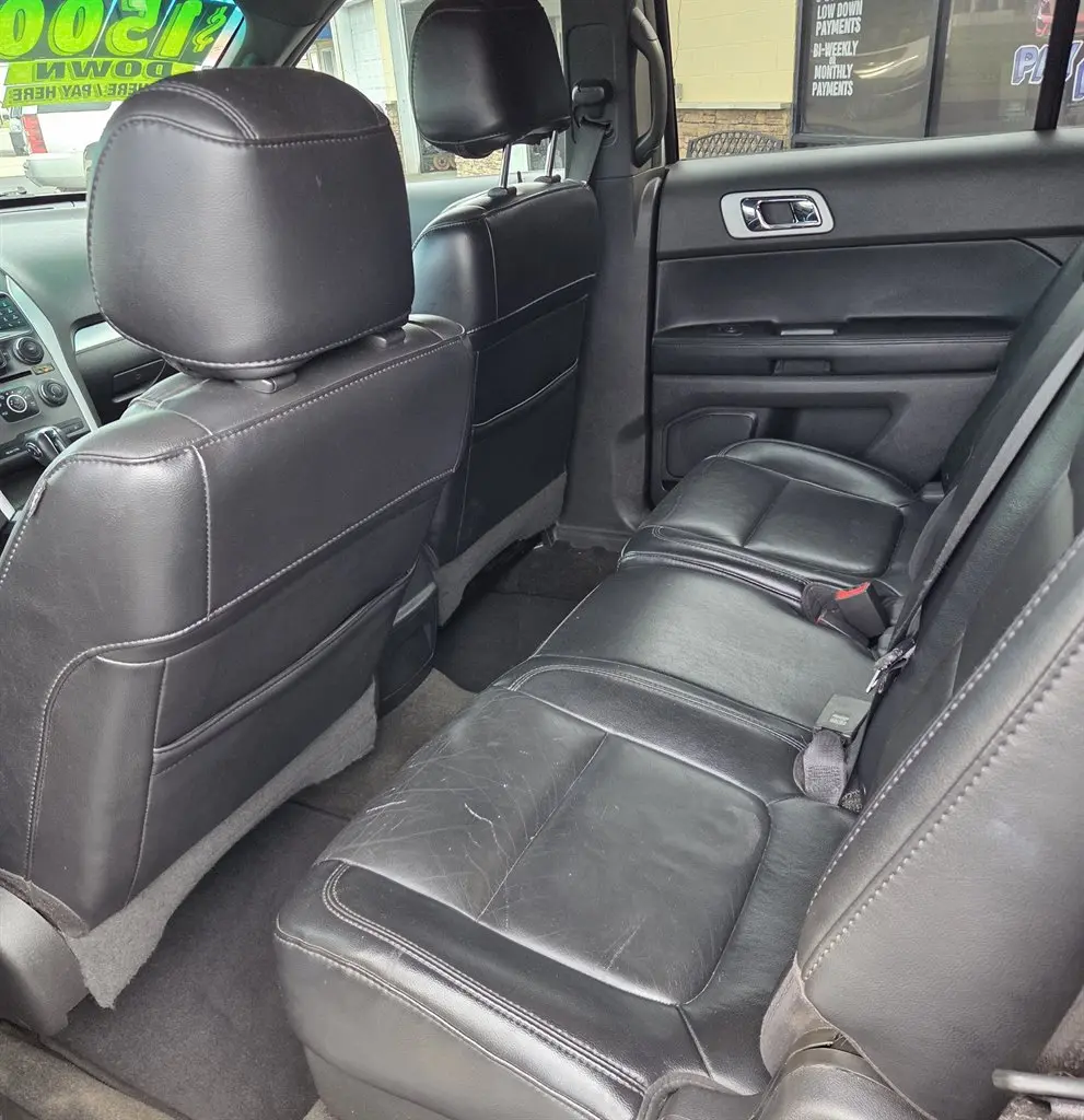 2012 Ford Explorer XLT photo 5