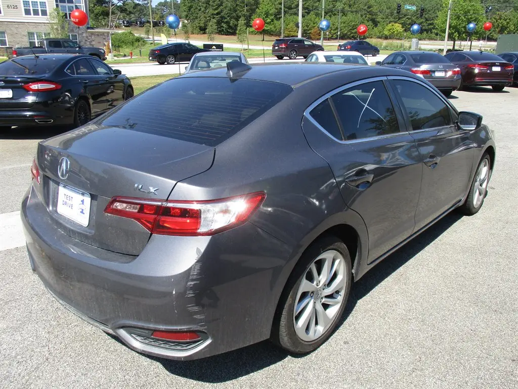 2017 Acura ILX Premium photo 4