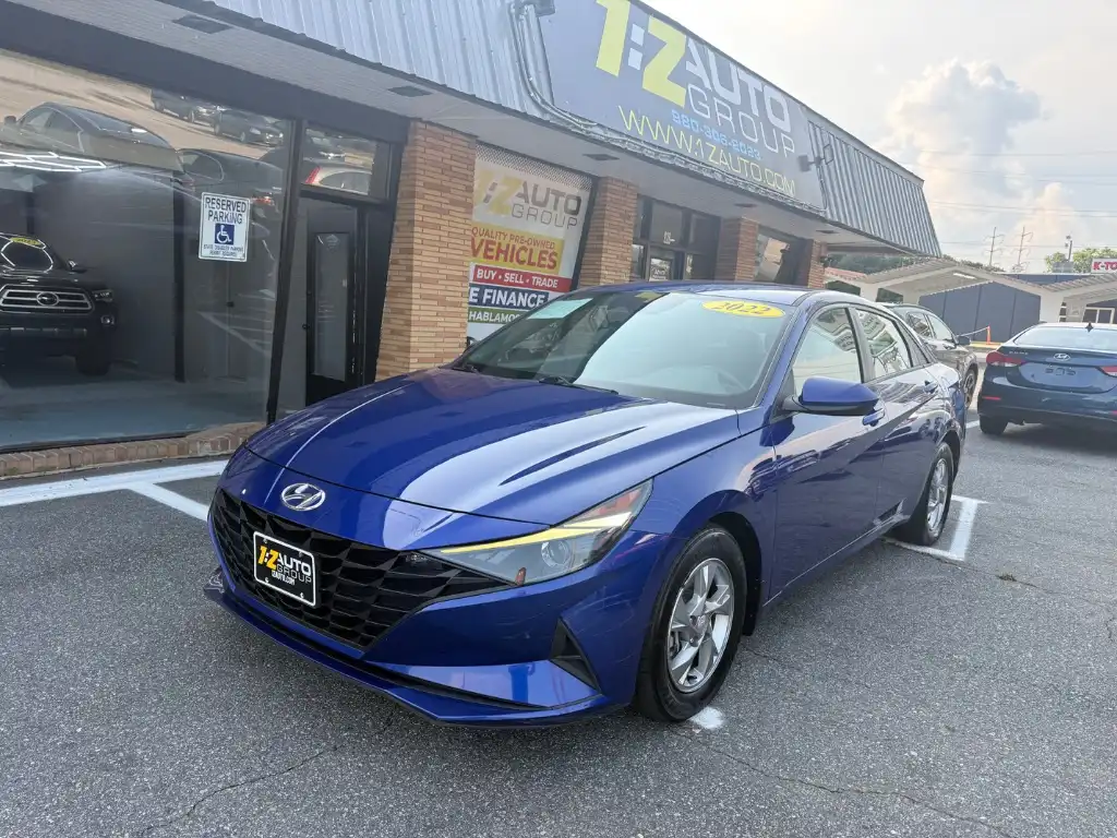 2022 Hyundai Elantra 2.0 SE IVT SULEV's photo