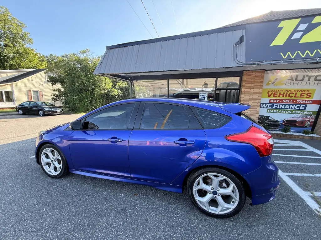 2014 Ford Focus ST Hatchback 5-Door photo 5