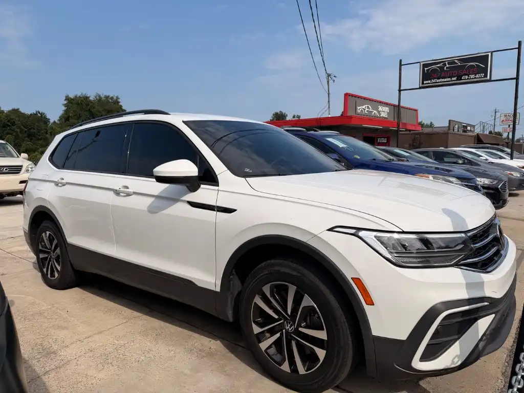 2023 Volkswagen Tiguan 2.0T S's photo