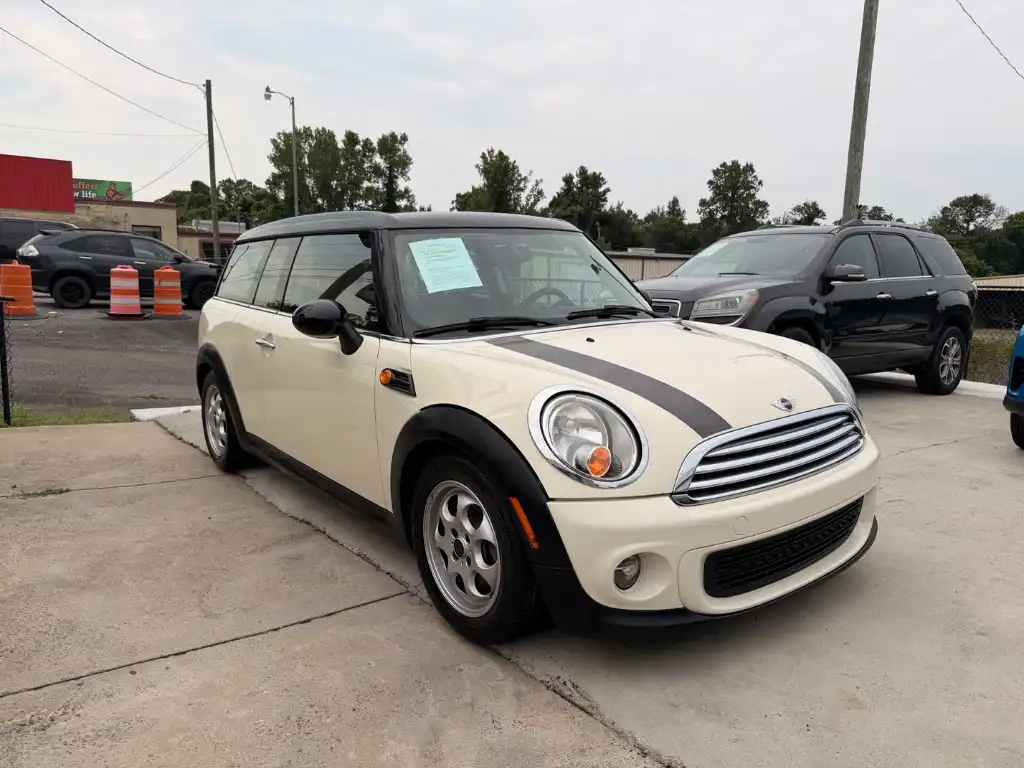2014 MINI Cooper Clubman's photo
