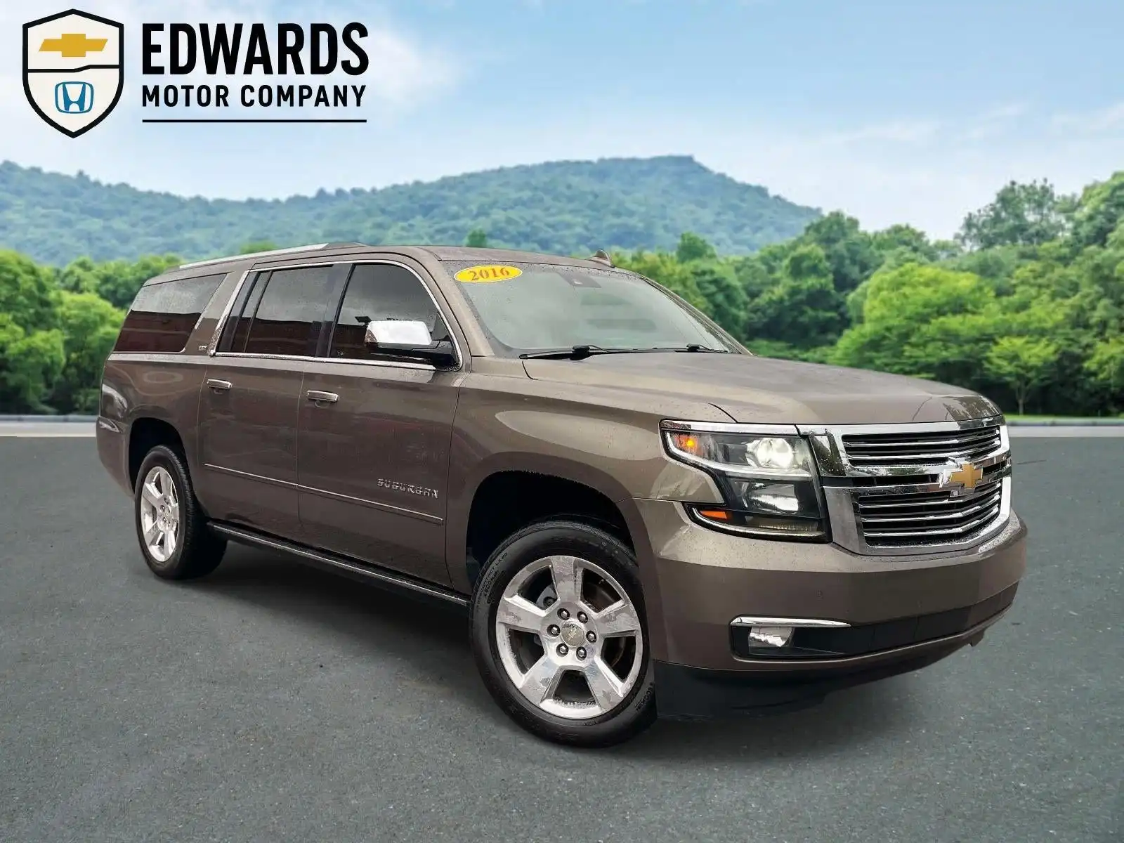 2016 Chevrolet Suburban 4WD 1500 LTZ's photo