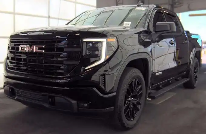 2023 GMC Sierra Elevation 4WD Crew Cab Standard Box's photo