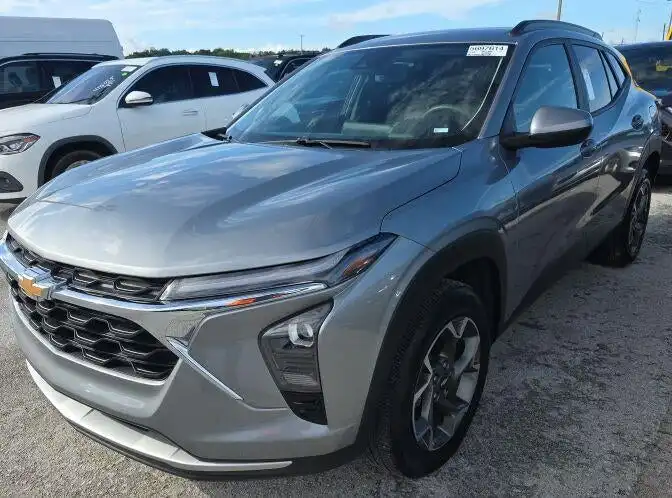 2024 Chevrolet Trax LT's photo