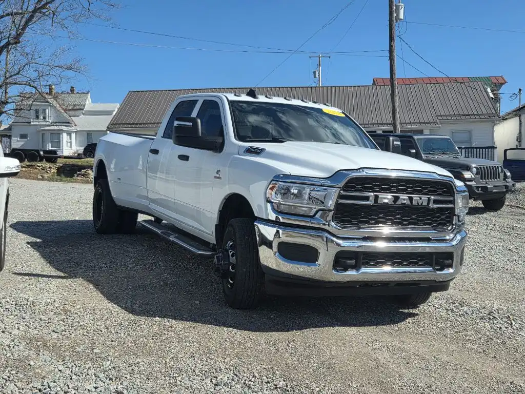 2024 RAM 3500 Tradesman 4X4 Crew Cab LWB's photo
