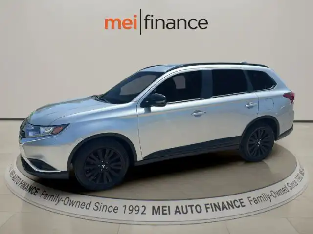 2020 Mitsubishi Outlander LE FWD's photo