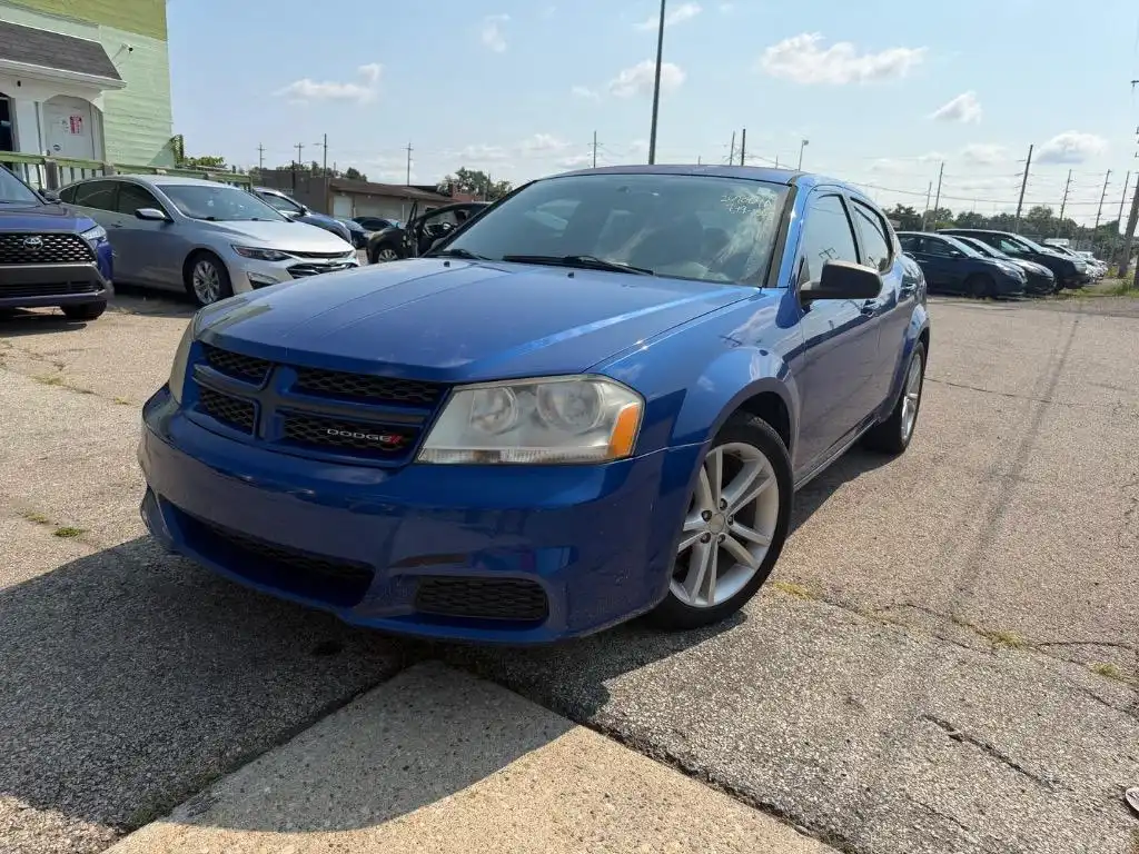 2014 Dodge Avenger SE's photo