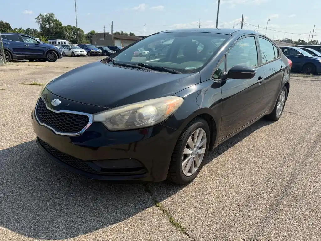 2014 Kia Forte LX AT's photo
