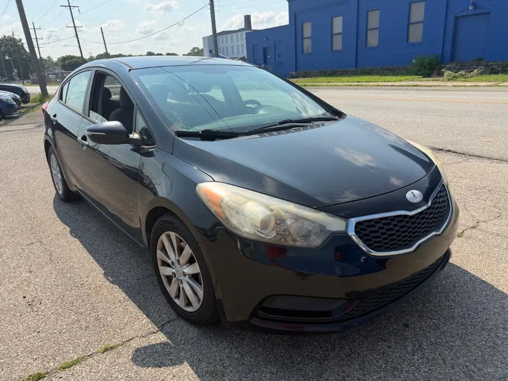 2014 Kia Forte LX Auto photo 3