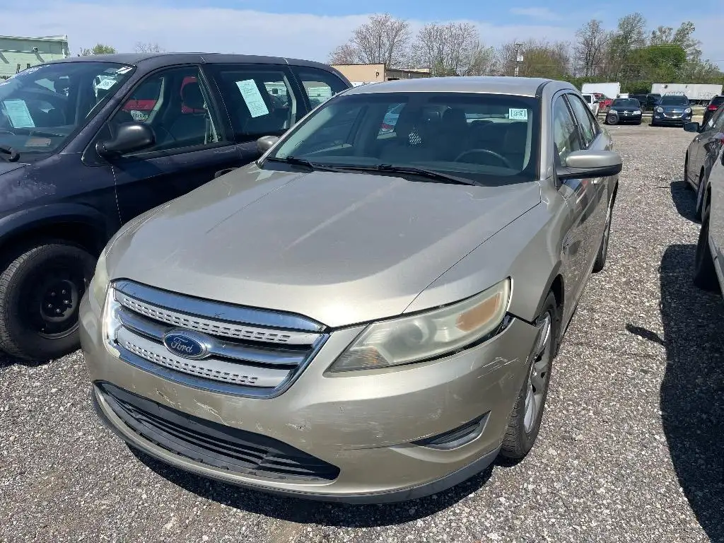 2011 Ford Taurus SEL FWD's photo