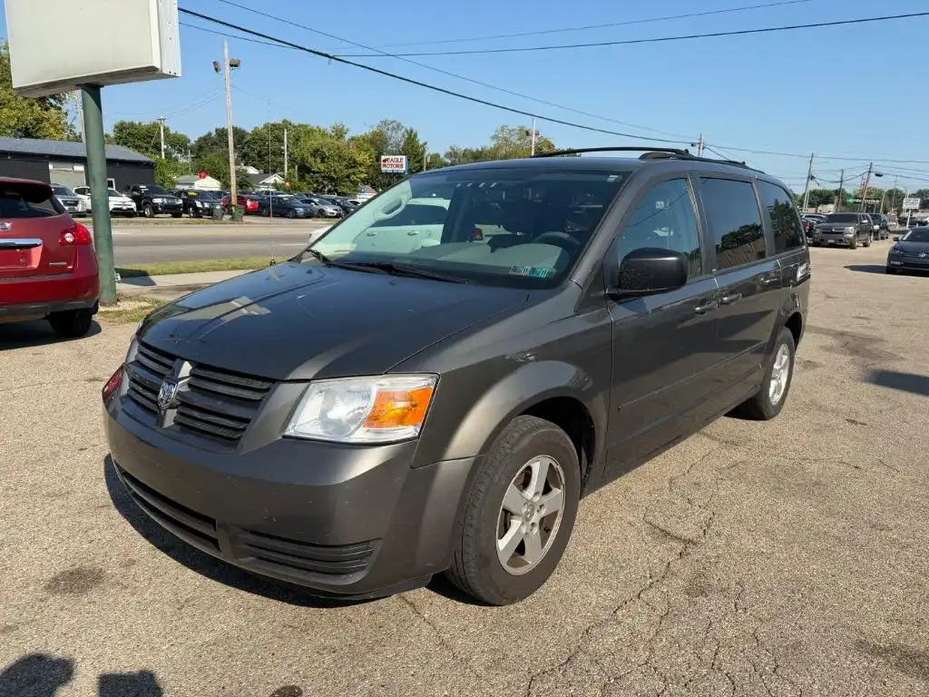 2010 Dodge Grand Caravan Hero's photo