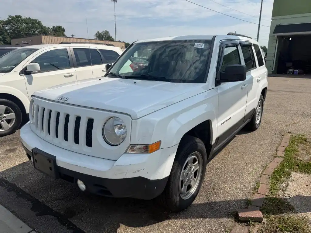 2016 Jeep Patriot Sport's photo