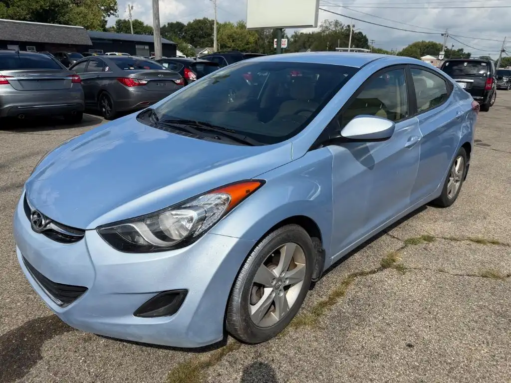 2013 Hyundai Elantra 1.8 GLS A T's photo