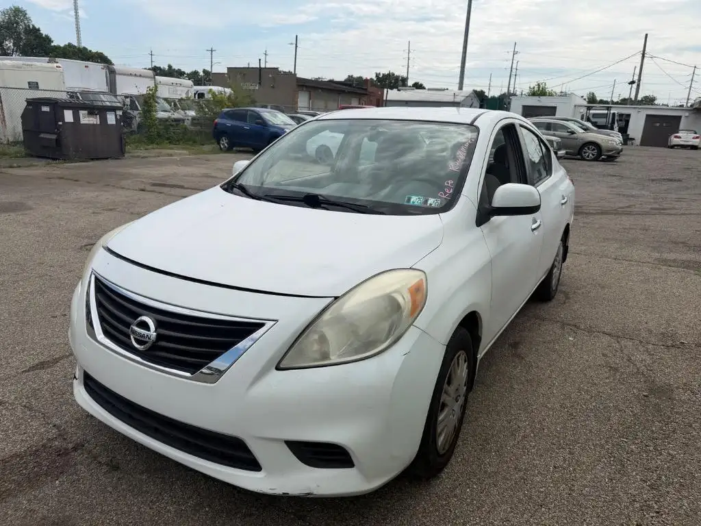 2012 Nissan Versa 1.6 SV CVT's photo