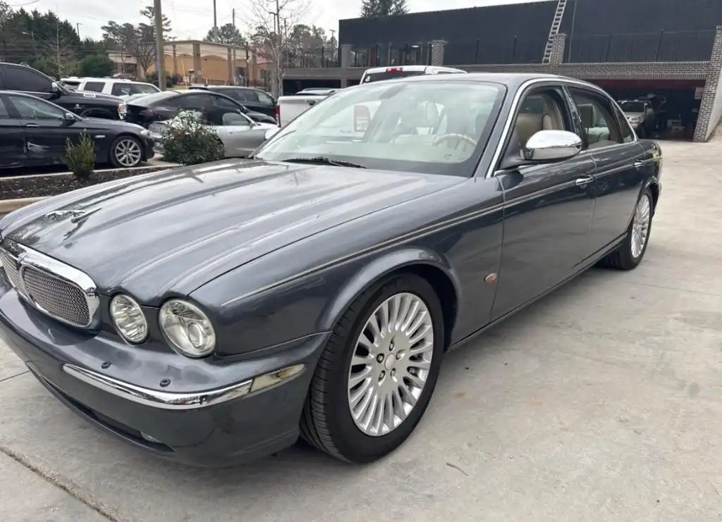 2006 Jaguar XJ Vanden Plas's photo
