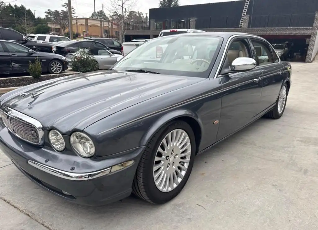 2006 Jaguar XJ Vanden Plas's photo