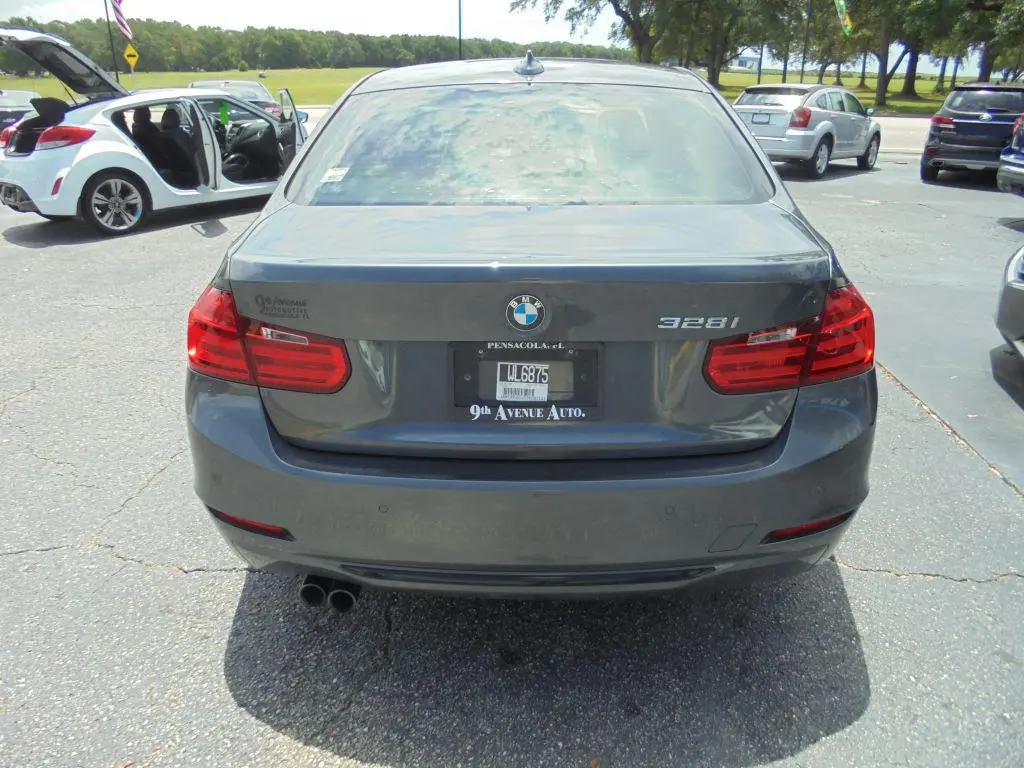 2015 BMW 3 Series 328i Sedan M Sport Line photo 5