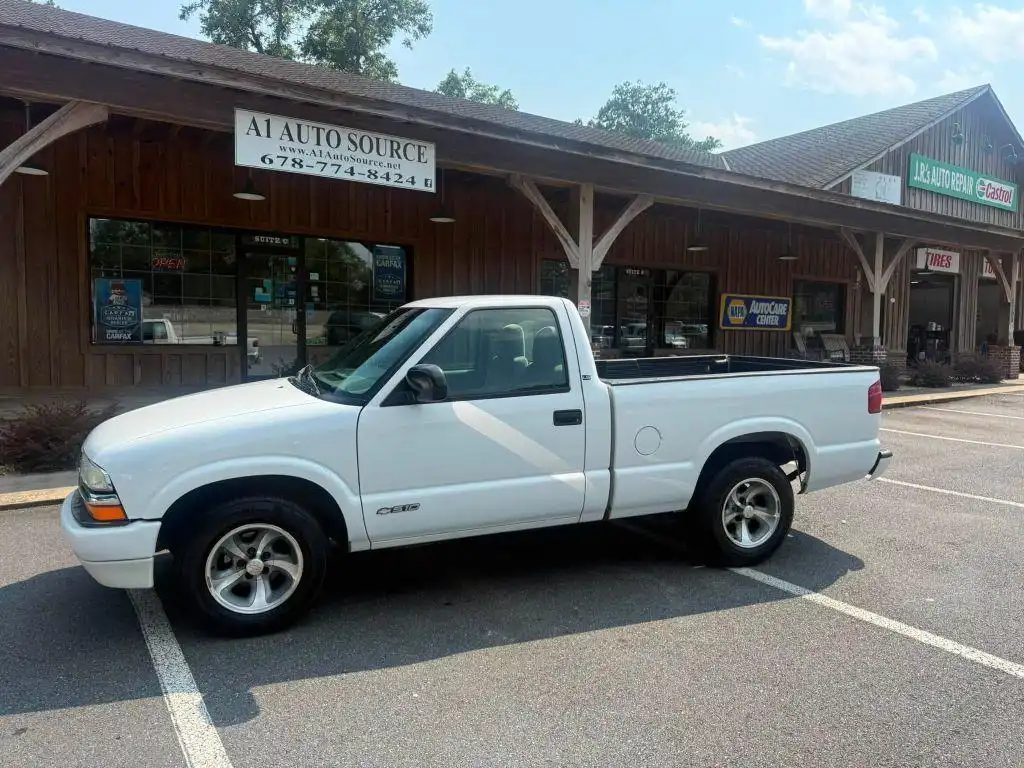 2001 Chevrolet S10's photo