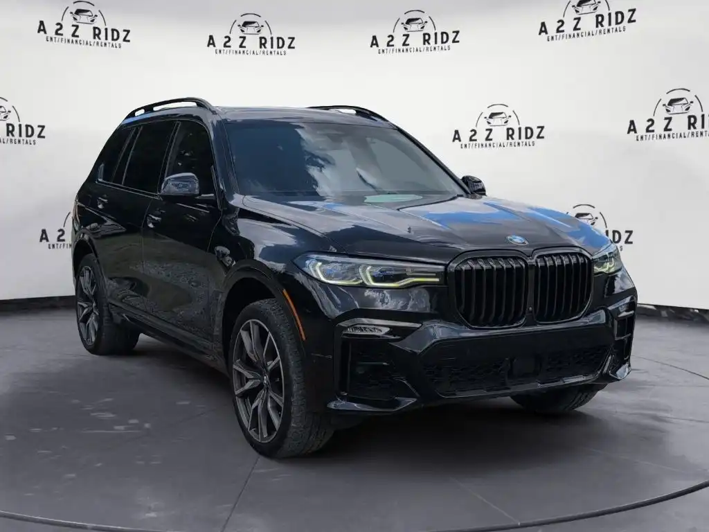2021 BMW X7 M50i's photo