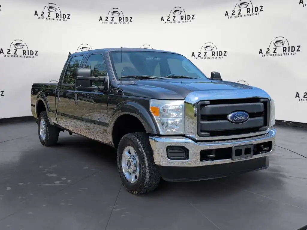 2016 Ford F-250 XL 4WD Crew Cab 8' Box's photo