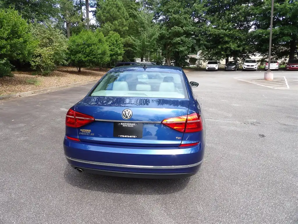 2016 Volkswagen Passat 1.8T SE Auto's photo
