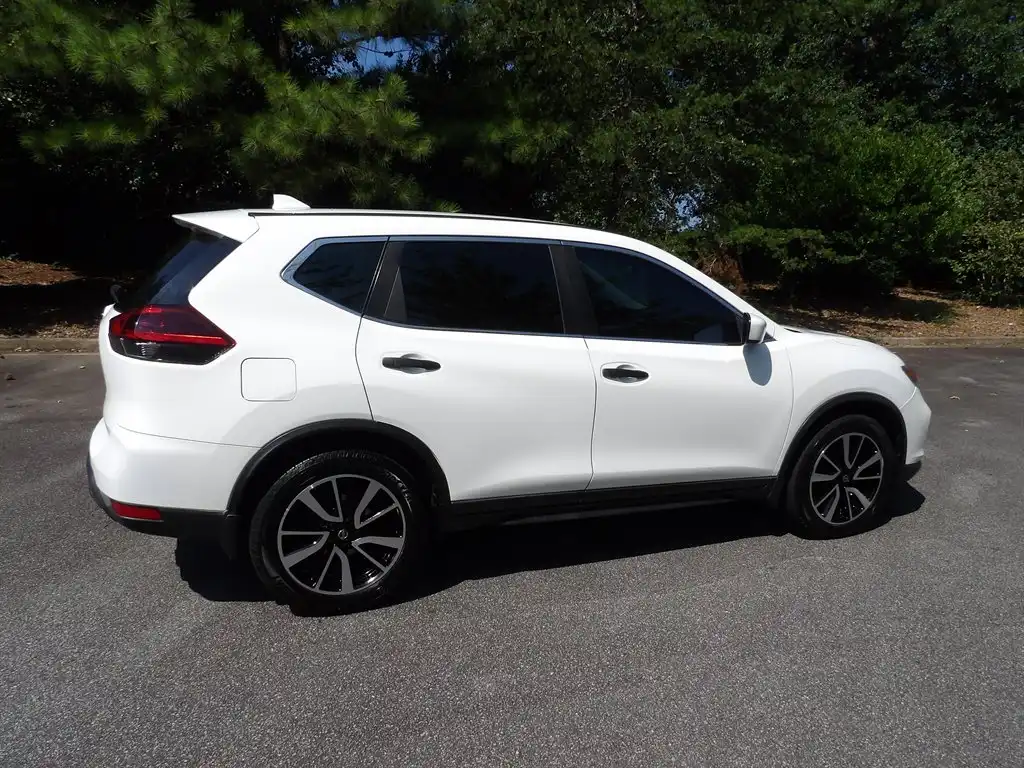 2019 Nissan Rogue S FWD's photo