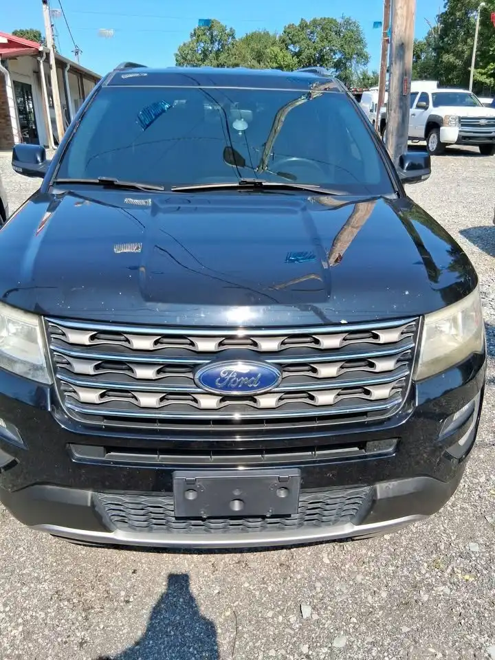 2017 Ford Explorer XLT FWD's photo