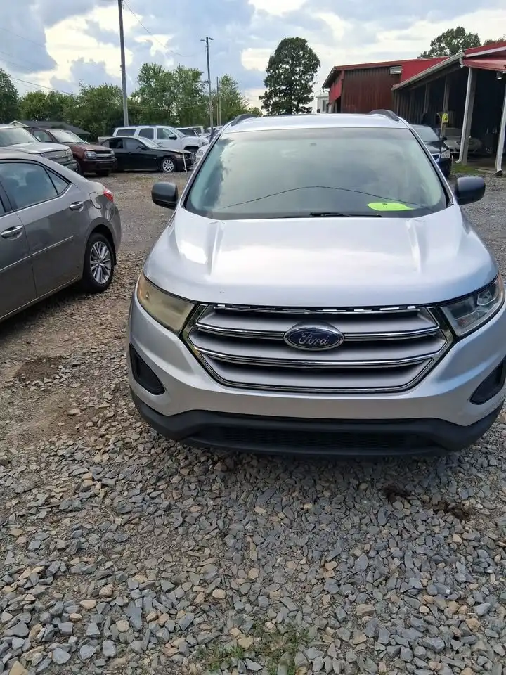 2016 Ford Edge SE's photo