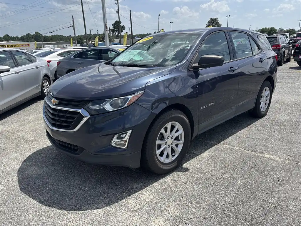 2019 Chevrolet Equinox LS's photo