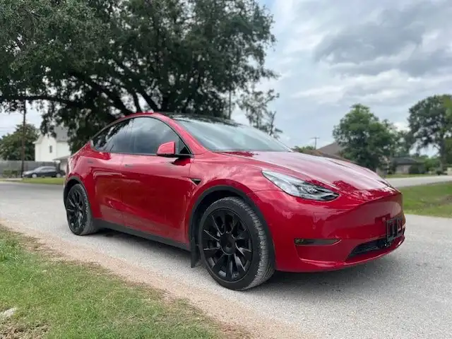 2021 Tesla Model Y Long Range Dual Motor All-Wheel Drive's photo