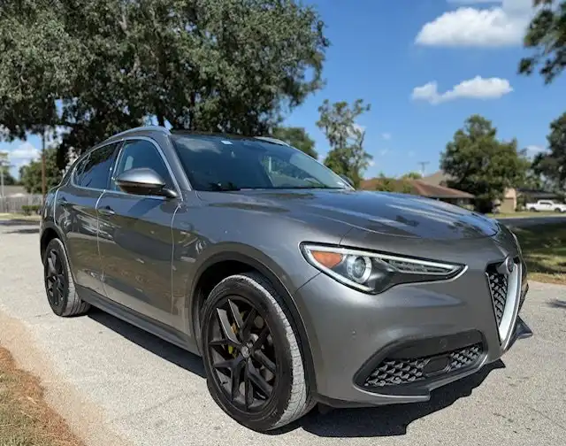 2018 Alfa Romeo Stelvio Ti AWD's photo