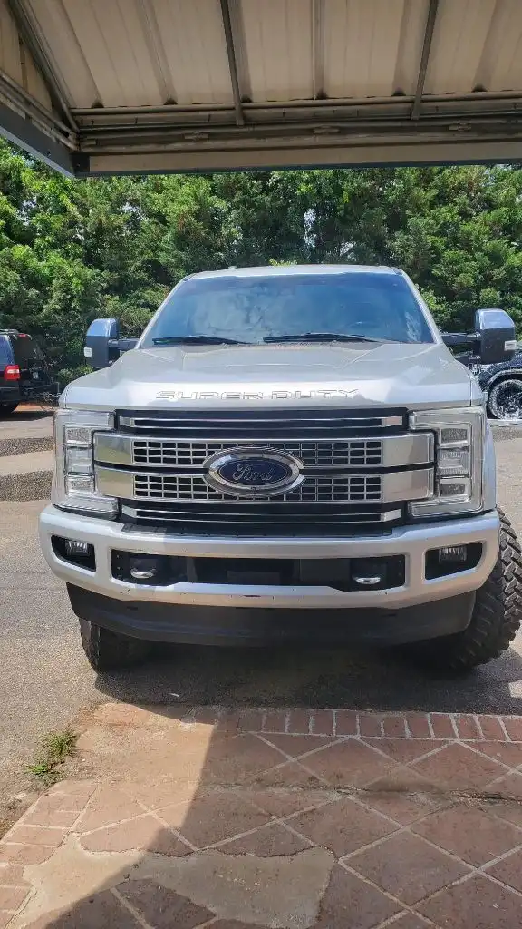 2017 Ford F-250 Platinum 4WD CrewCab 6-3/4' Box's photo
