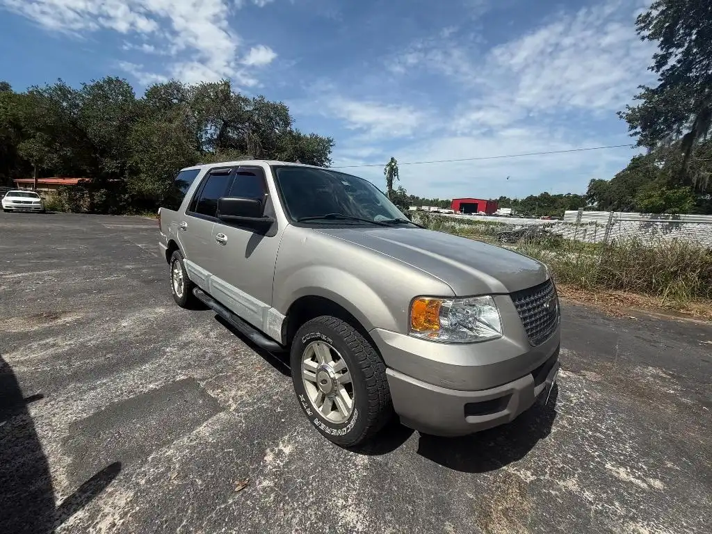 2003 Ford Expedition XLT Value's photo