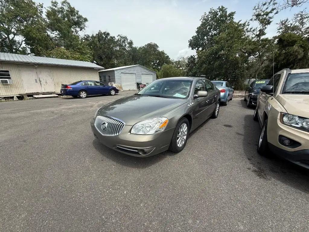 2011 Buick Lucerne CXL's photo