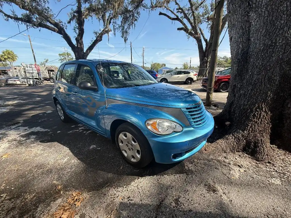 2009 Chrysler PT Cruiser Base's photo