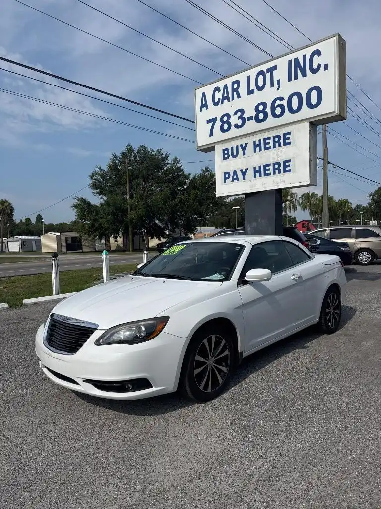 2011 Chrysler 200 S Convertible's photo