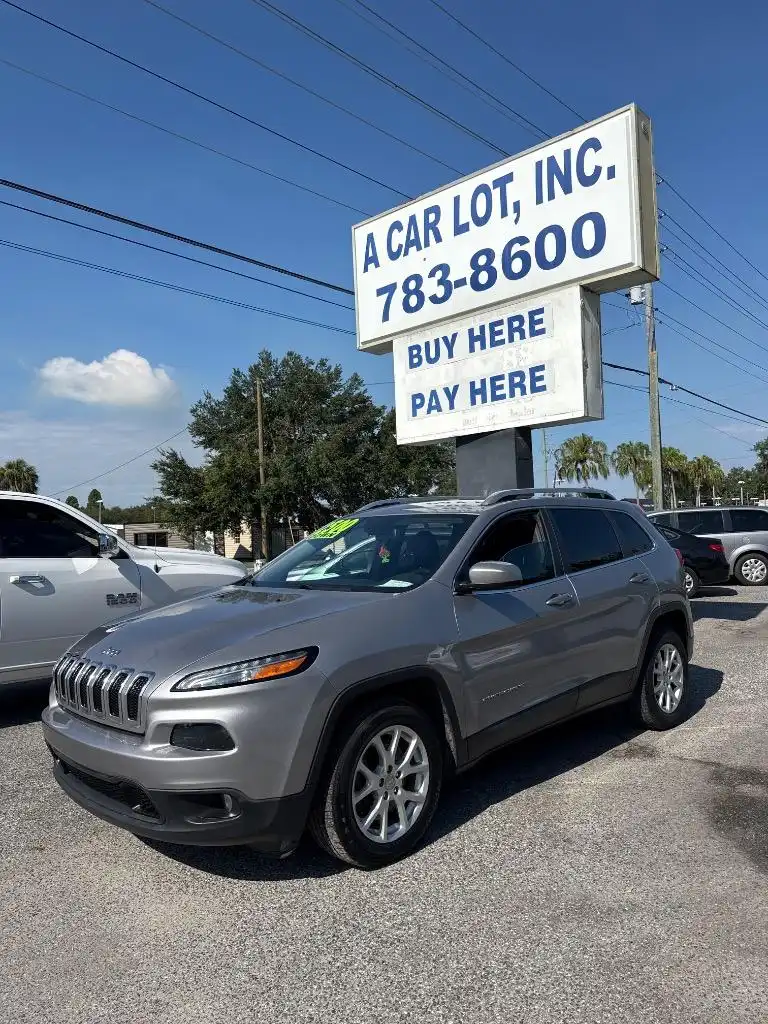 2018 Jeep Cherokee Latitude Plus's photo