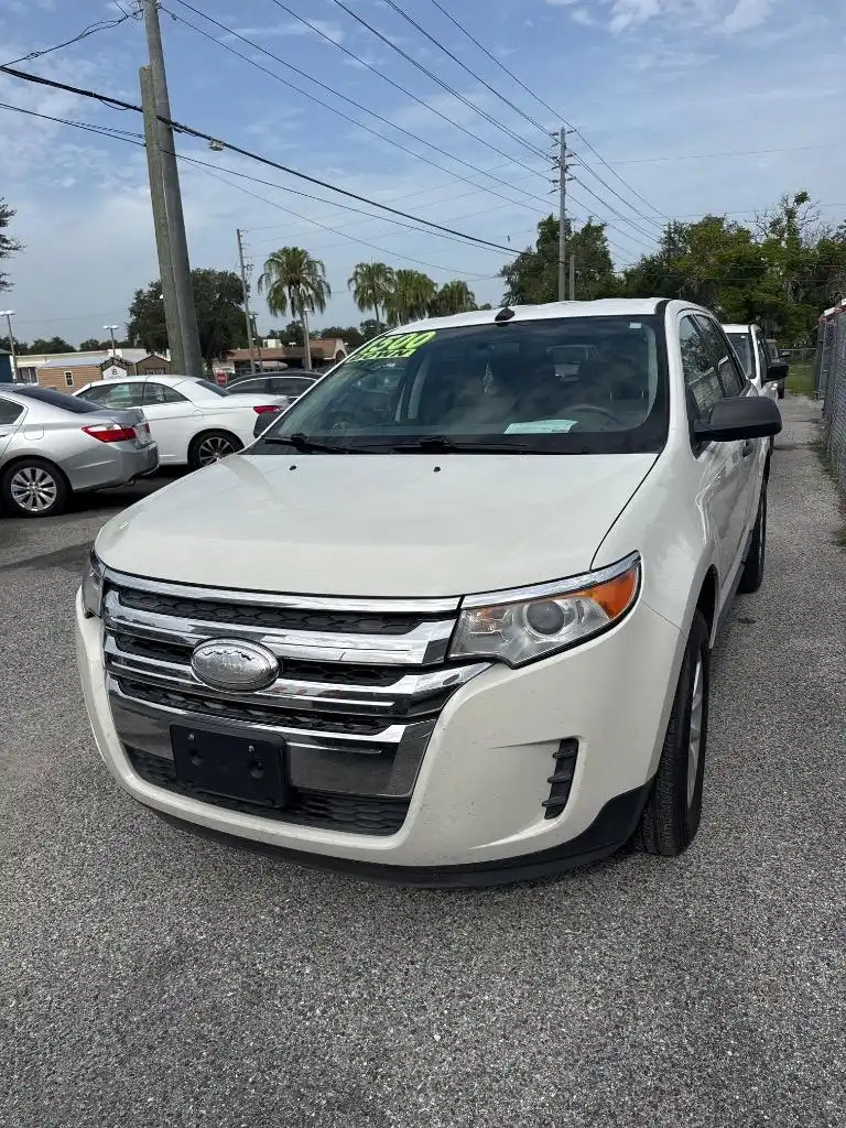 2013 Ford Edge SE's photo